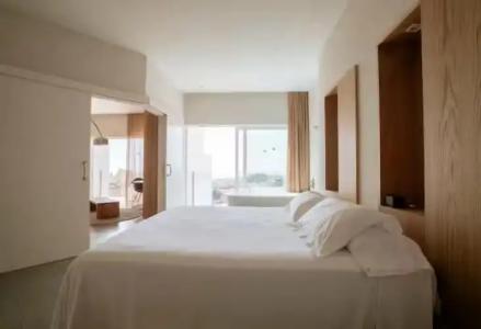 Higueron Malaga, Curio Collection by Hilton - 79