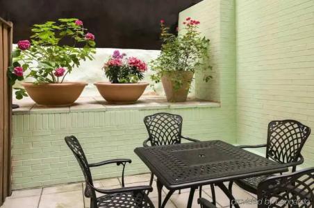 Hampton Inn Seaport Financial District - 23