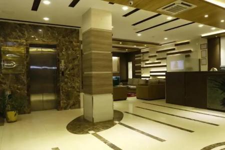 Mirage Lords Inn - 0