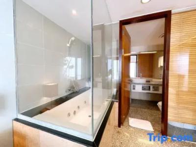 Golden Holiday - 101