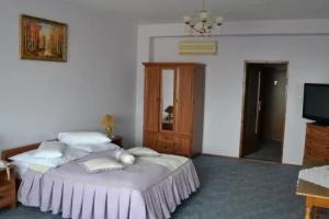 Kruiz Motel, Ужгород