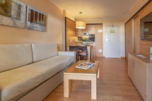 Апарт-отель «Zafiro Tropic», Алькудия