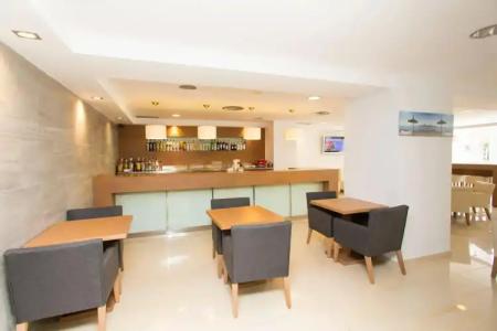 Don Pepe - Adults Only - 16