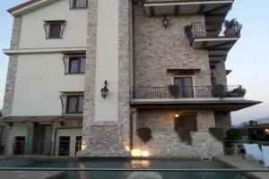 Hotel Clementina, Скафати