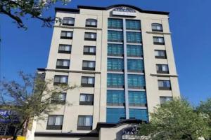 Апарт-отель «Marco LaGuardia & Suites», Куинс