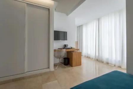 Belroy and Apartments - 26