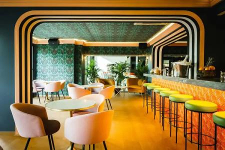 Belroy and Apartments - 15