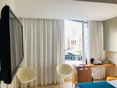 Belroy and Apartments - 39