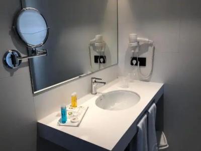 Belroy and Apartments - 43