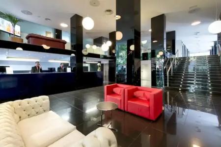 Belroy and Apartments - 1