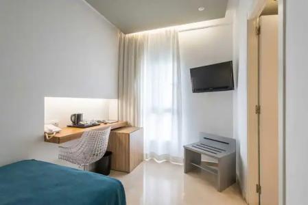 Belroy and Apartments - 5