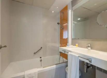 Belroy and Apartments - 40