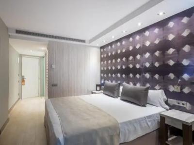 Catalonia Atenas - 50