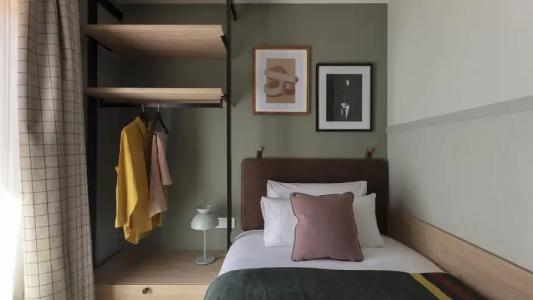 Curious By Alegria - 26