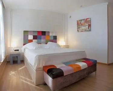 Vilana Boutique - 98