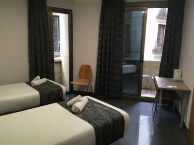 Levante Barcelona - 2