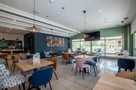 Travelodge Alicante Puerto - 19