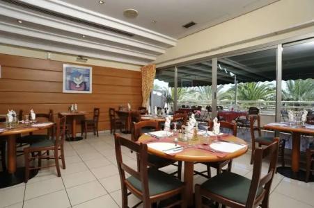 Travelodge Alicante Puerto - 21