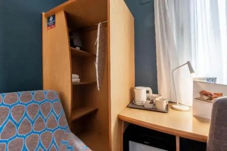 Travelodge Alicante Puerto - 56