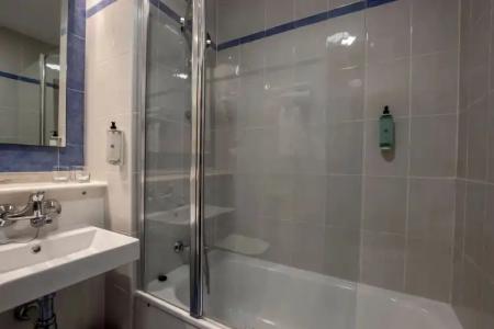 Travelodge Alicante Puerto - 38