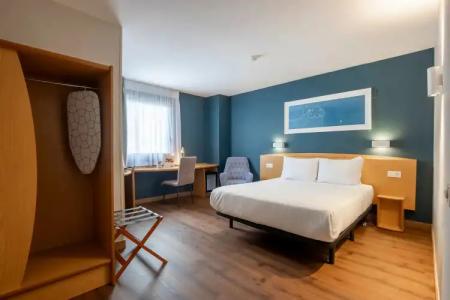 Travelodge Alicante Puerto - 24