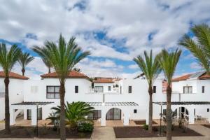 Отель «Broncemar Beach Suites», Калета-де-Фусте