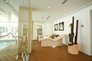 Апарт-отель «Bahia Camp de Mar Suites», Камп-де-Мар