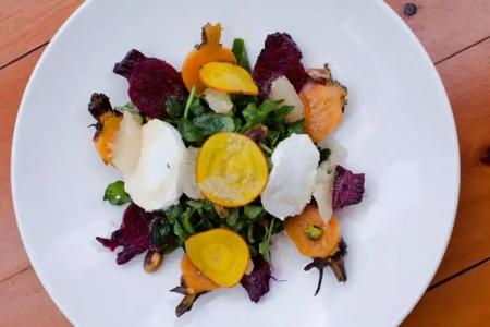 Giraffe by Library Hotel Collection - 11