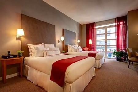 Giraffe by Library Hotel Collection - 35