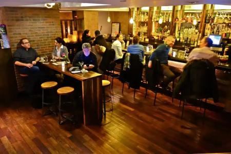 Giraffe by Library Hotel Collection - 26