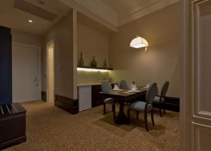 Isfanbul Holiday Home & Suites - 44