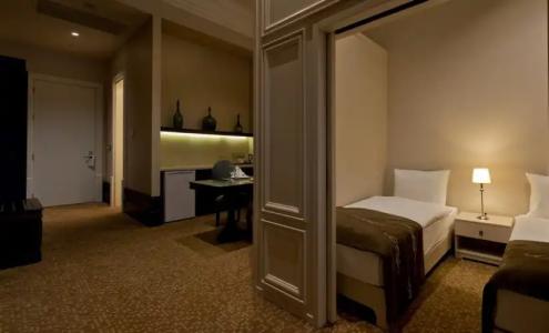 Isfanbul Holiday Home & Suites - 42