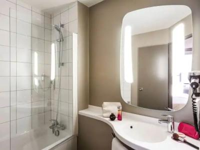 Ibis Paris Gare De l'Est Tgv - 8