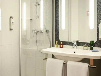 ibis Paris 17 Clichy-Batignolles (ex Berthier) - 9