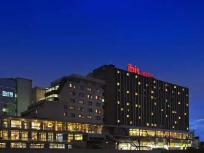 ibis Paris 17 Clichy-Batignolles (ex Berthier) - 0