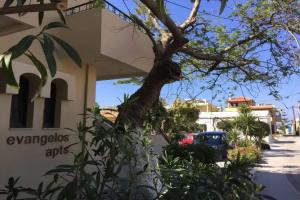 Апартаменты «Evangelos», Платаньяс