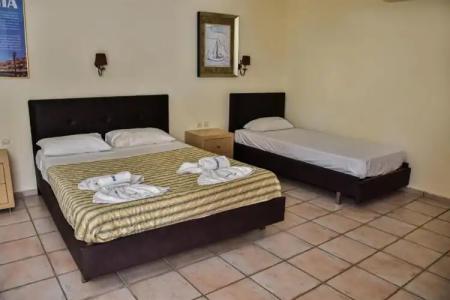 Eleonora Αnnissaras - 30