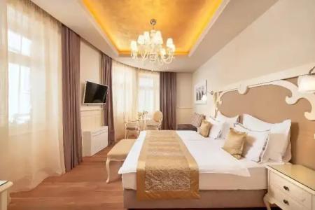 Piazza Heritage - 28