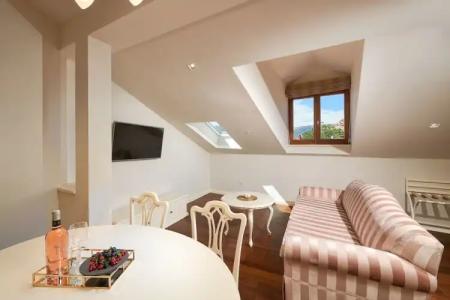 Piazza Heritage - 108