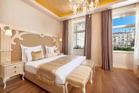 Piazza Heritage - 93