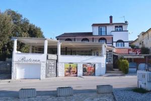 Апартаменты «La Playa», Пула