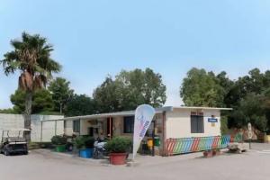 Happy Camp mobile homes in Camping Village La Masseria, Галлиполи