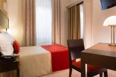 Hôtel Raspail Montparnasse - 107