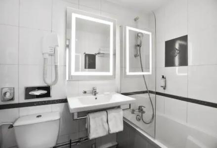 Best Western Montcalm - 37