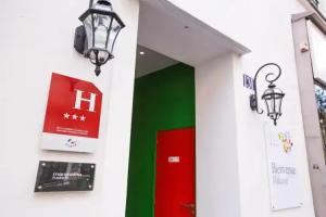 Отель «Jardins de Montmartre», Париж