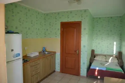 Кипарис на Красноармейском - 38