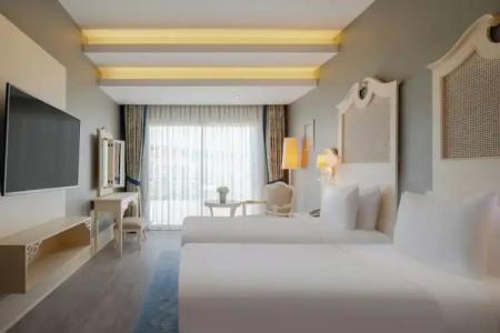 DoubleTree by Hilton Cesme Alacati Beach Resort - 22