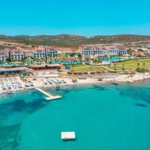 DoubleTree by Hilton Cesme Alacati Beach Resort - 0