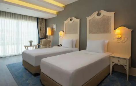 DoubleTree by Hilton Cesme Alacati Beach Resort - 25