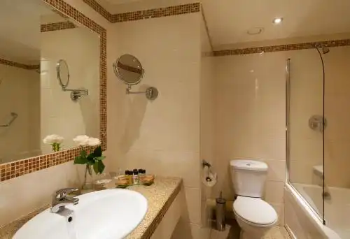 Bonnington & Leisure Centre - 104